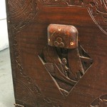 Антикварный китайский сундук с резными композициями 1910-х гг. 