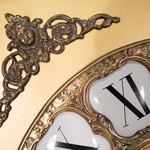 Винтажные напольные часы с разомкнутым карнизом из махагони