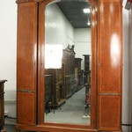 Антикварный платяной шкаф 1870-х гг. 