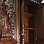 Антикварный буфет с резным убранством 1860-х гг. 