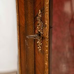 Антикварная витрина в стиле неоклассицизм 1930-х гг.
