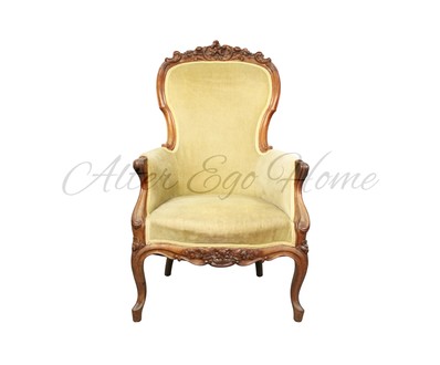 Антикварное кресло с резным навершием 1840-х гг. 