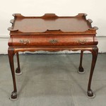 Антикварный чайный столик в стиле Чиппендейл 1910-х гг. 