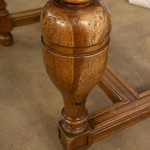 Антикварный дубовый стол с балясинообразными ножками 1860-ми гг, 