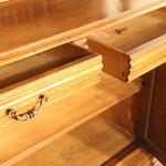 Антикварный буфет с резными композициями 1860-х гг. 