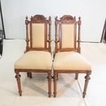 Антикварный стул с балясинообразными боковыми устоями 1860-х гг.