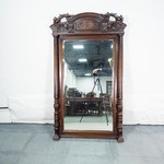 Антикварное зеркало с массивным резным навершием 1860-х гг.