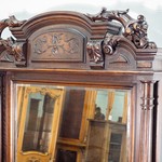 Антикварное зеркало с массивным резным навершием 1860-х гг.