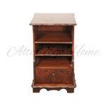 Антикварная тумбочка с фигурной линией столешницы 1950-х гг. 