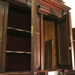 Антикварный буфет с резным декором 1860-х гг. 