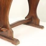 Антикварный дубовый столик 1920-х гг. 