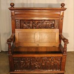 Антикварная скамья с резными сюжетами 1880-х гг. 
