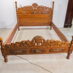 деревянная кровать фото