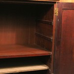 Антикварный книжный шкаф с разомкнутым фронтоном 1870-х гг. 