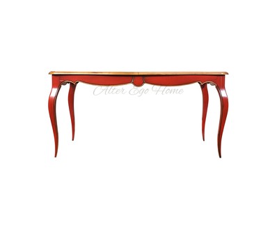 Обеденный стол в стиле Людовика XV с красным корпусом