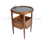 Столик чайный в классическом стиле со стеклянной накладкой на столешнице