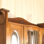 Антикварный буфет с зеркальными вставками 1900-х гг. 