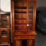 Антикварный книжный шкаф 1870-х гг. 