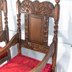 Антикварные парные кресла