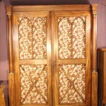 Антикварный книжный шкаф красного дерева 1800-х гг. 