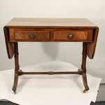 Антикварный столик с откидными полами 1940-х гг. 