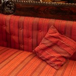 Антикварный диван в стиле ампир 1820-х гг. 