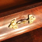 Антикварное бюро в стиле неорококо 1850-х гг. 