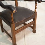 Неоренессансное кресло с маскаронами 1900-х гг.