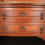 Антикварный буфет с застекленными объемами 1910-х гг. 