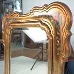 Винтажное зеркало в золоченной раме