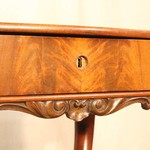 Антикварный столик на ножках-кабриоль 1830-х гг. 