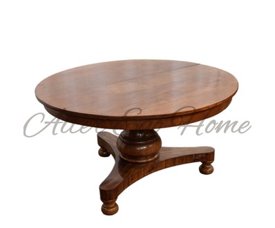 Антикварный стол с круглой столешницей 1820-х гг. 