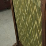 Антикварный каминный экран с резным навершием 1750-х гг. 