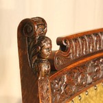 Антикварное кресло с резной спинкой 1900-х гг. 