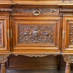 Антикварный буфет с резными гротесками 1860-х гг. 