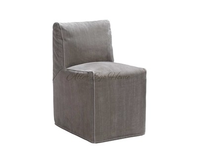 Интересный стул с полностью закрытым тканью каркасом