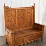 Антикварная скамья в неоготическом стиле 1920-х гг. 