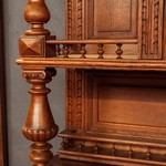 Антикварный буфет в мехеленском стиле с витражной расстекловкой 1860-х гг. 