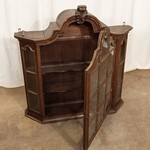 Антикварная настенная витрина темного дуба 1900-х гг. 