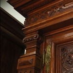 Антикварный немецкий буфет с раскрепованным фасадом и арочной нишей 1870-х гг. 