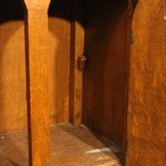 Антикварная тумба с арочными дверцами 1930-х гг. 