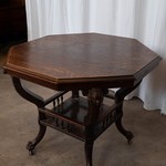 Антикварный стол с резными маскаронами 1880-х гг. 