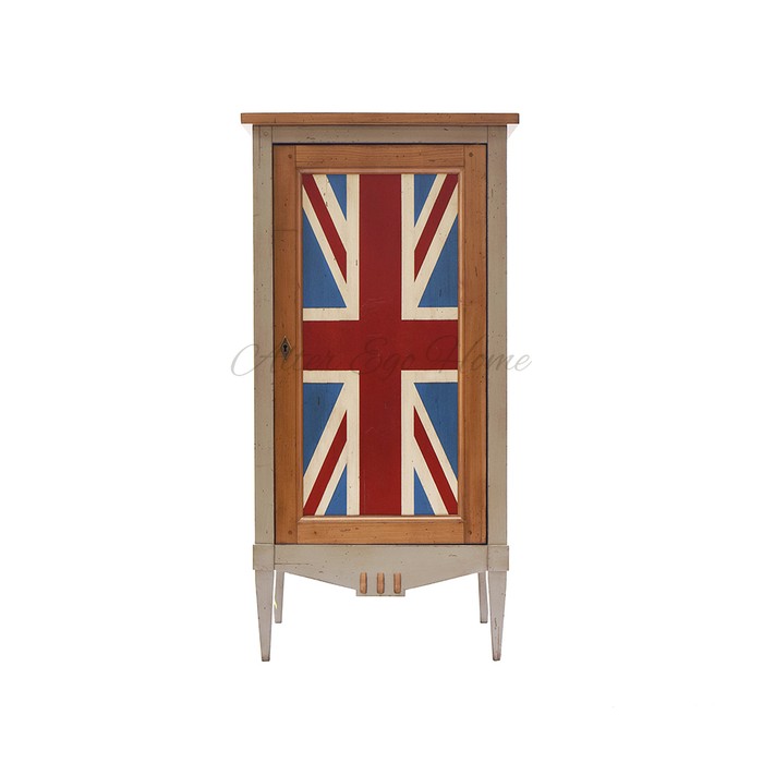 Серый комод с британским флагом на дверце
