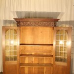 Антикварный книжный шкаф в стиле неоренессанс 1870-х гг. 