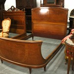 Комплект антикварной ореховой мебели для спальни 1870-х гг.  