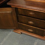 Антикварный книжный шкаф в неоготическом стиле 1910-х гг. 