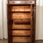 Антикварный голландский шкаф с живописными сюжетами 1870-х гг. 