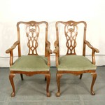 Пара антикварных кресел в стиле Томаса Чиппендейла 1890-х гг. 