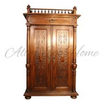 Антикварный дубовый шкаф с балюстрадой 1860-х гг. 