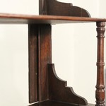 Антикварный навесной шкафчик с зеркальным полотном 1900-х гг. 